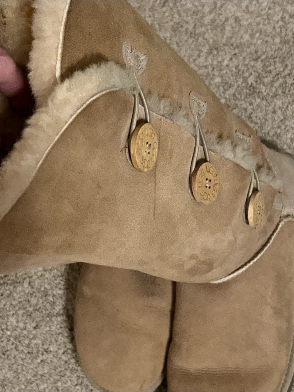 UGG size 10. Chestnut Button Suede Shearling Women's Boots - Picture 4 of 8